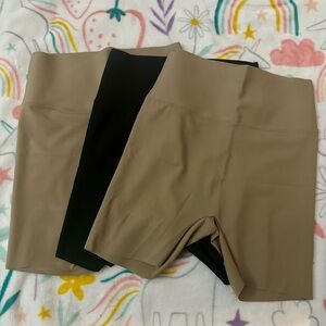 Stylish Women's 3 Piece‎ Shorts